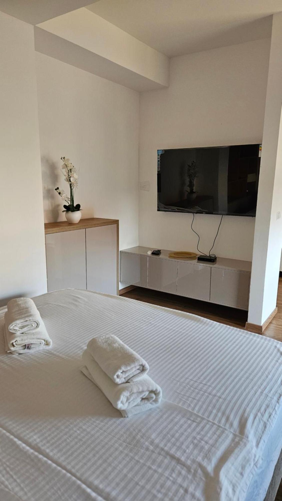 Podgorica Apartments Planet Екстер'єр фото