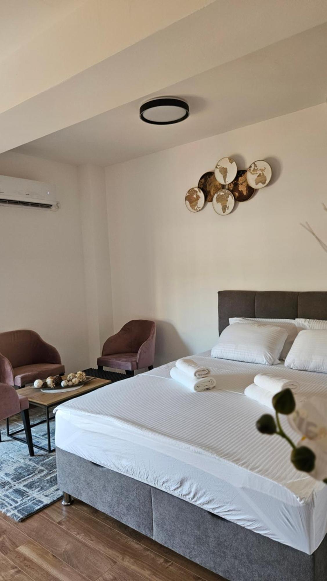 Podgorica Apartments Planet Екстер'єр фото