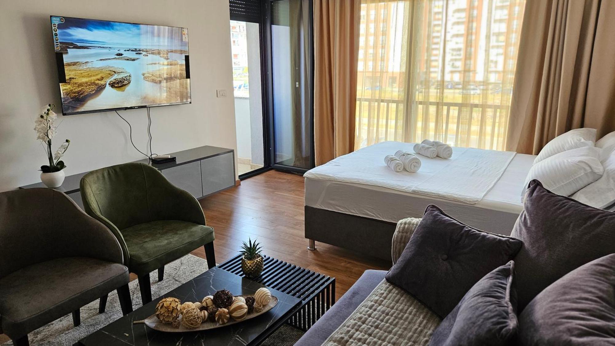 Podgorica Apartments Planet Екстер'єр фото